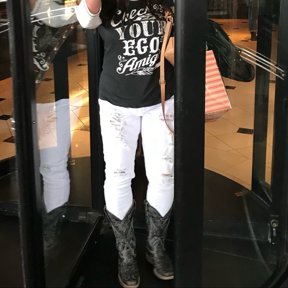 Meet your Posher, Kelly - Picture 2 of 8